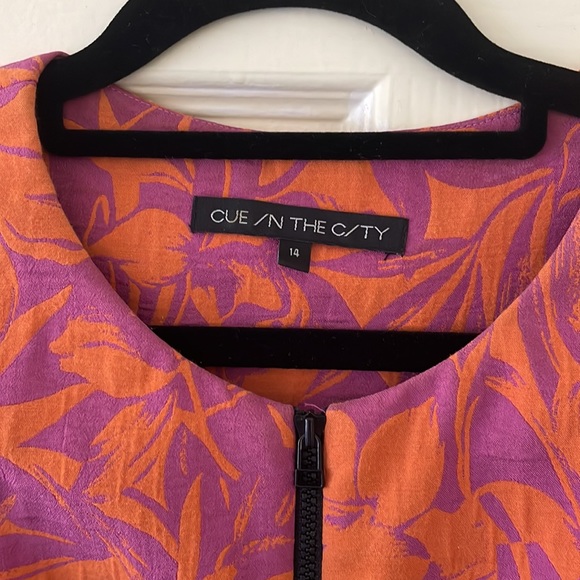 Cue size 14. Zip front fit and flare dress - Picture 2 of 4